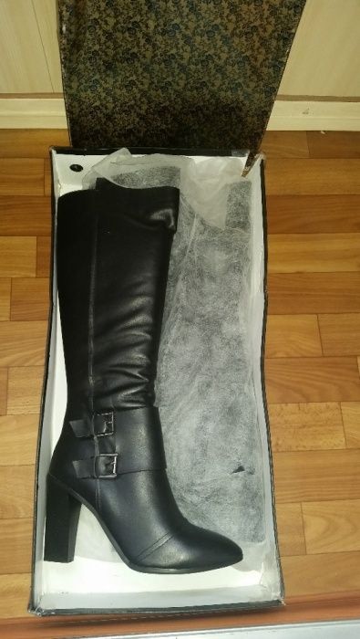 Продам женские сапоги 40 размер.