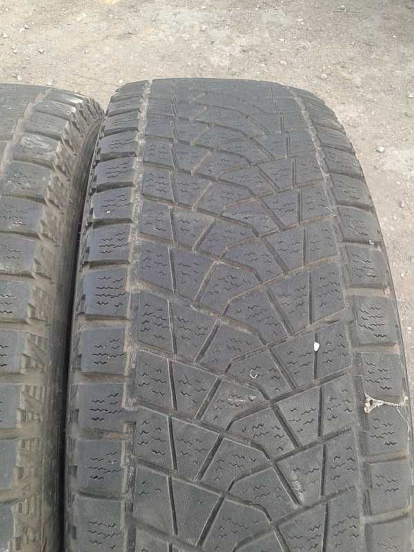 Шины 225/70 R17 - "Bridgestone Blizzak DM-Z3" (Япония), липучки.