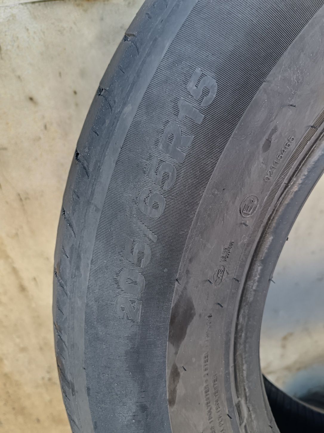 Продам 2 шины Trazano T-118 205/65 R15