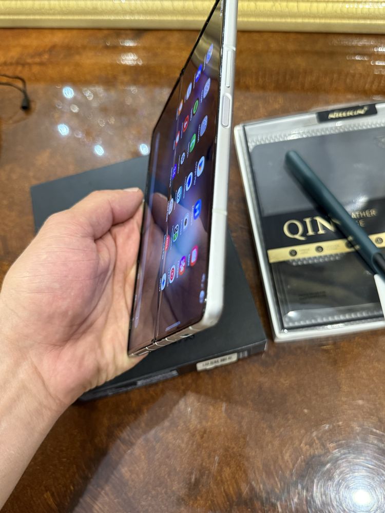 Samsung galaxy z Fold 3 12/512g