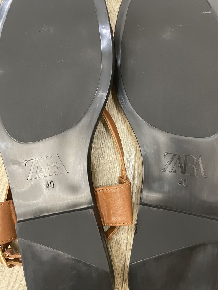 Продам новые босоножки Zara