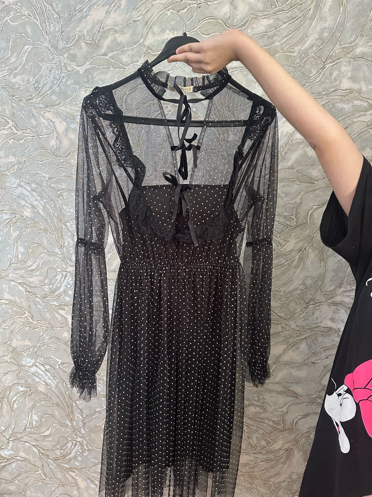 Продам б/У Женские платья