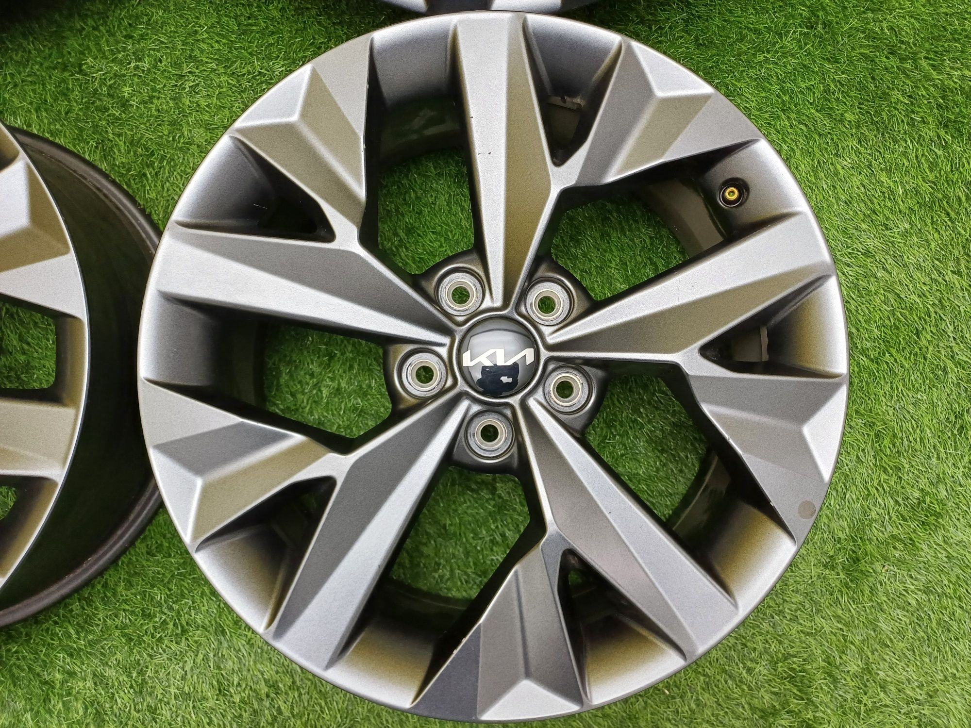 Диски R18 5×114.3 на Kia и другие.