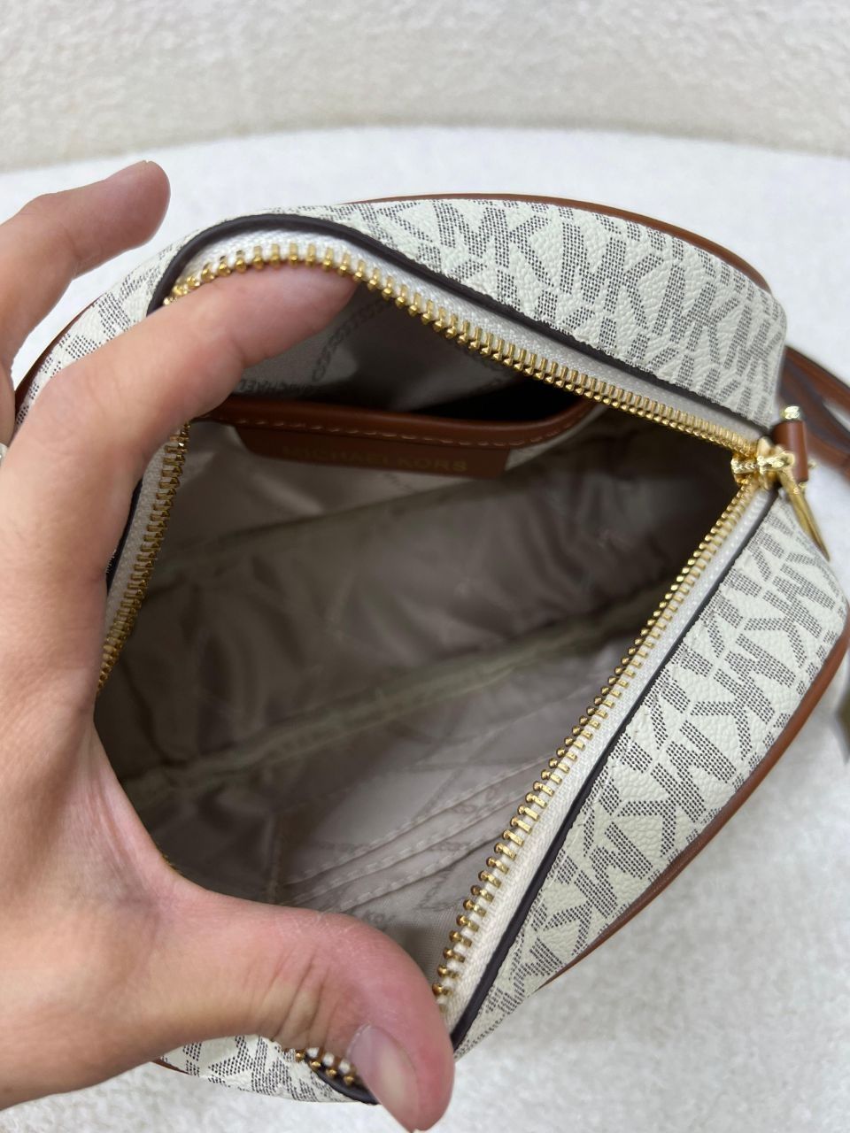 Сумка Michael Kors в фирменной подарочной коробке