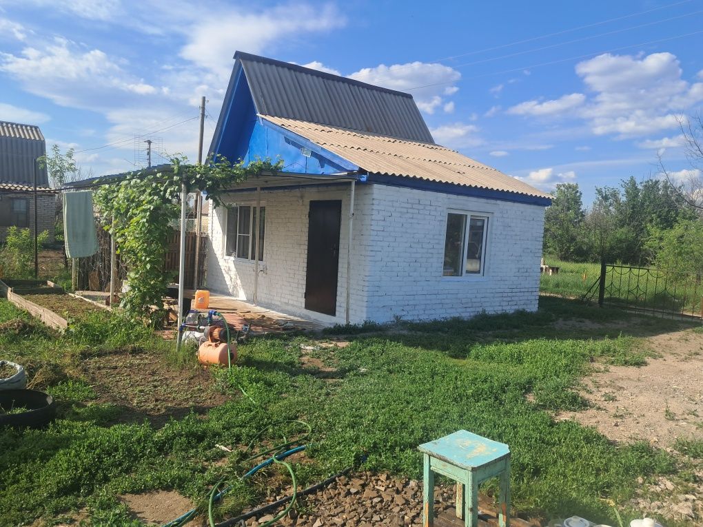 Продам дачу,общество Комунальник.