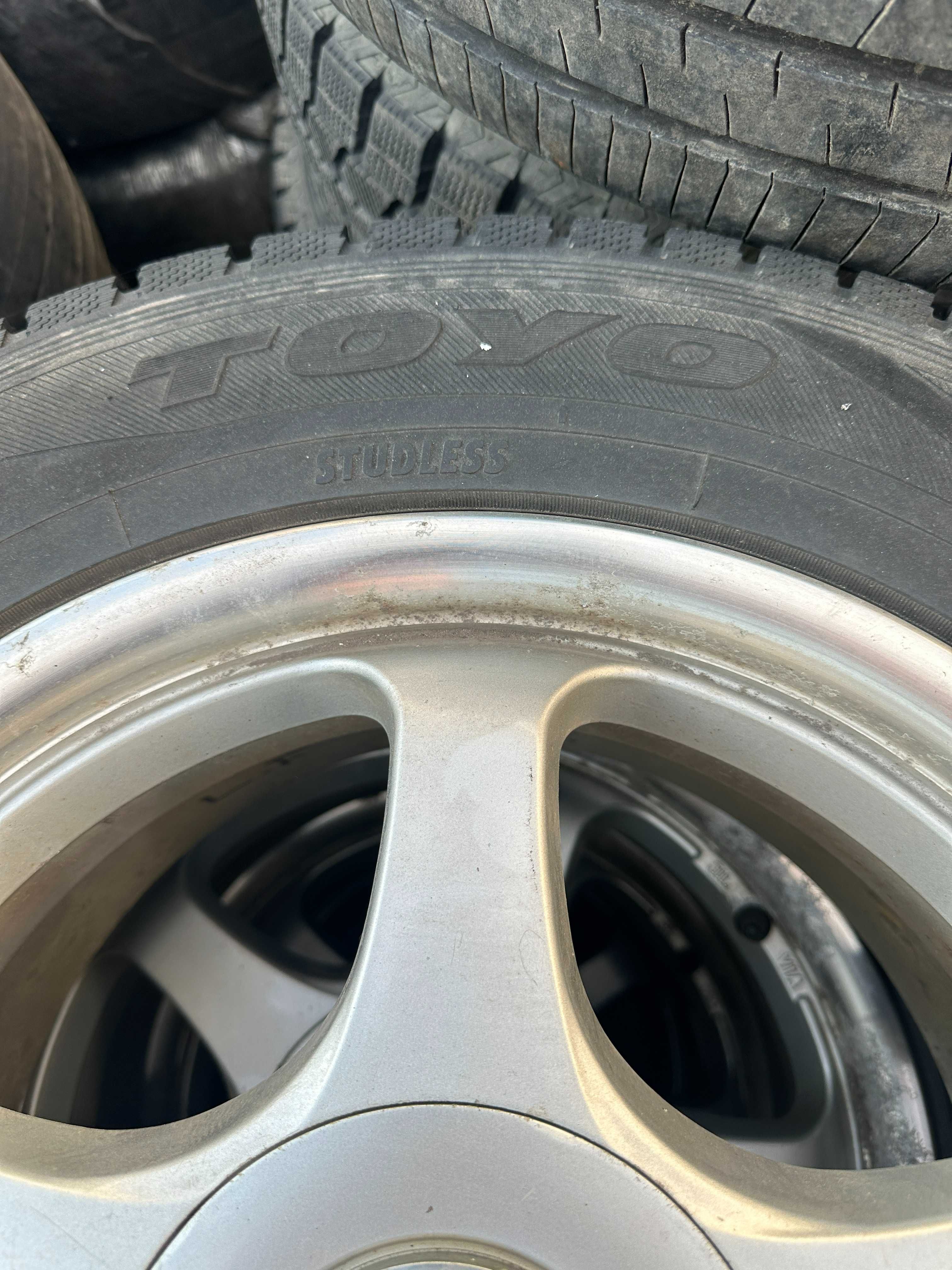 Диски с резиной R16, Toyo 215/65 R16, 5/114.3 из Японии