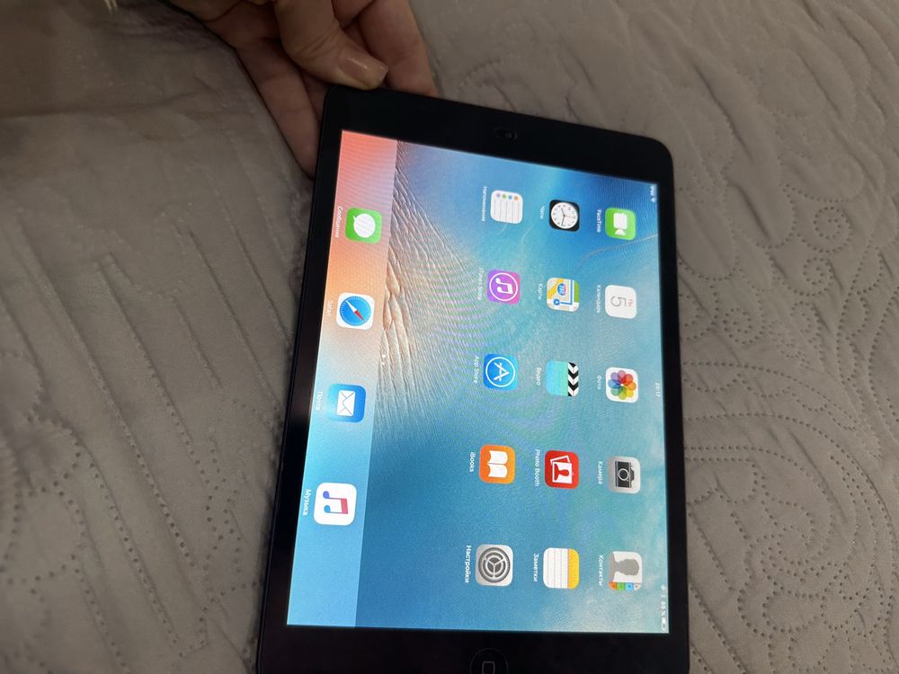 Ipad mini 32 gb в отличном внешне. состоянии ,старая модель