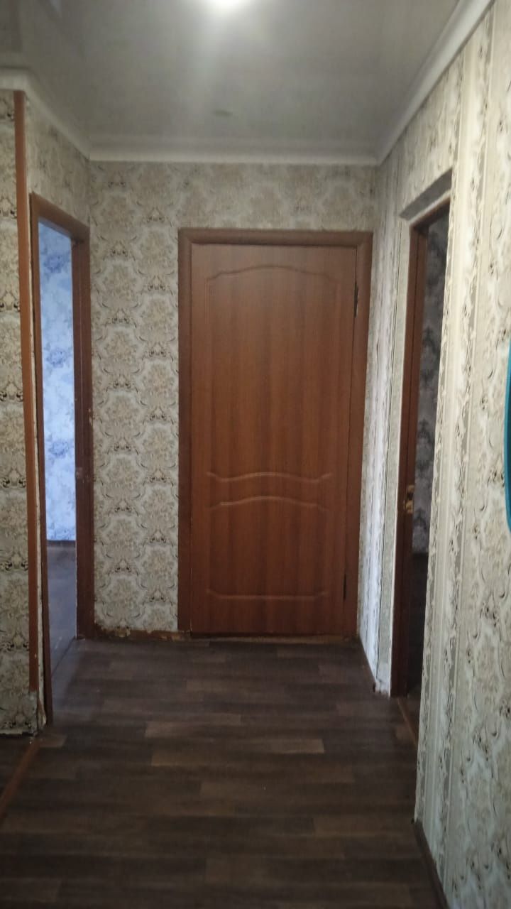 Продам 2 комнатную квартиру, район маг. Достык.