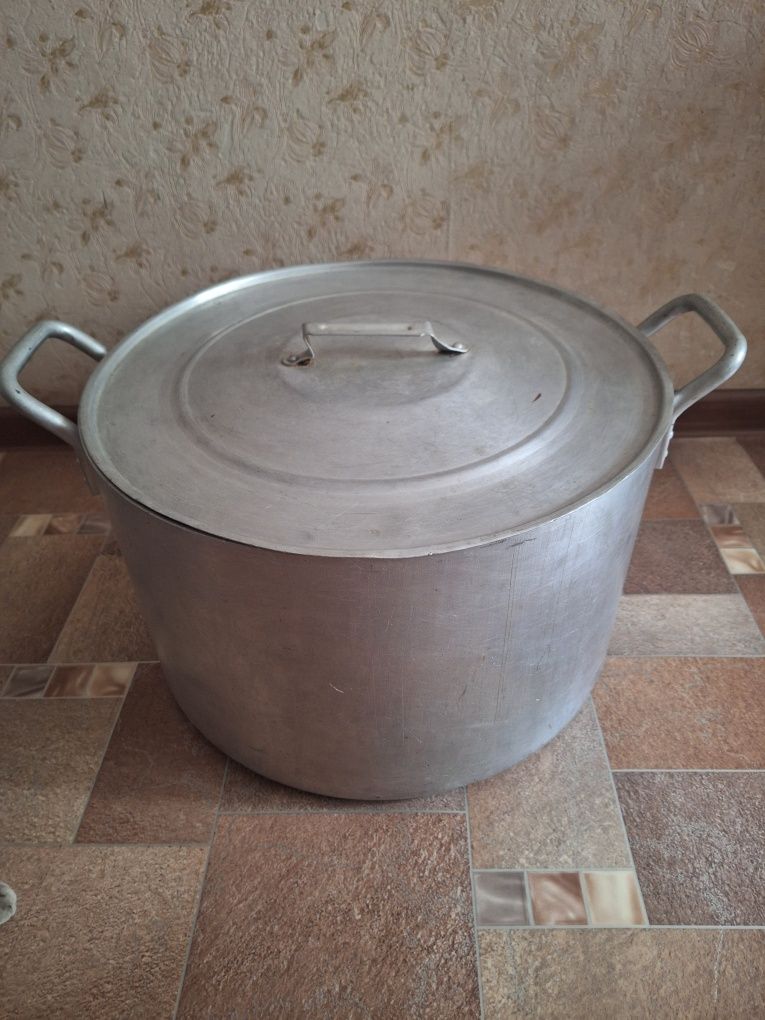Большая кастрюля ссср.