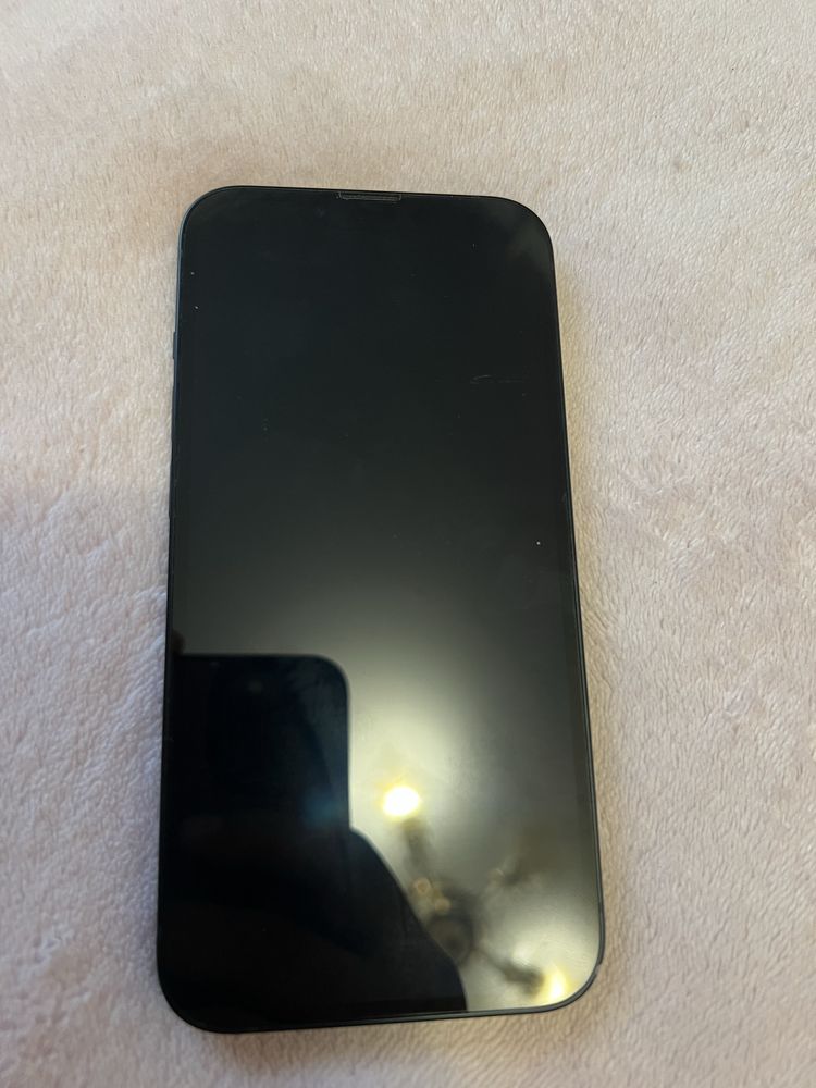 Сотовый телефон iPhone 13