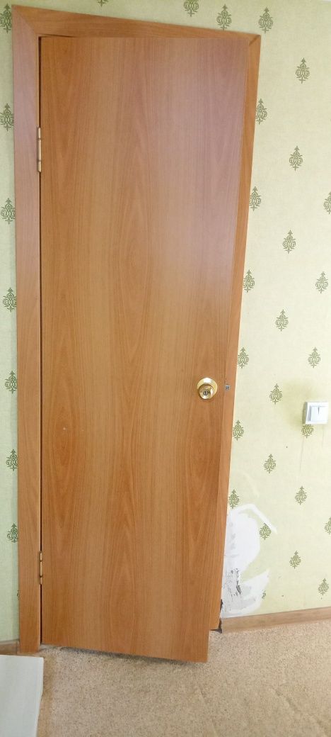 Продам двери в хорошем состоянии