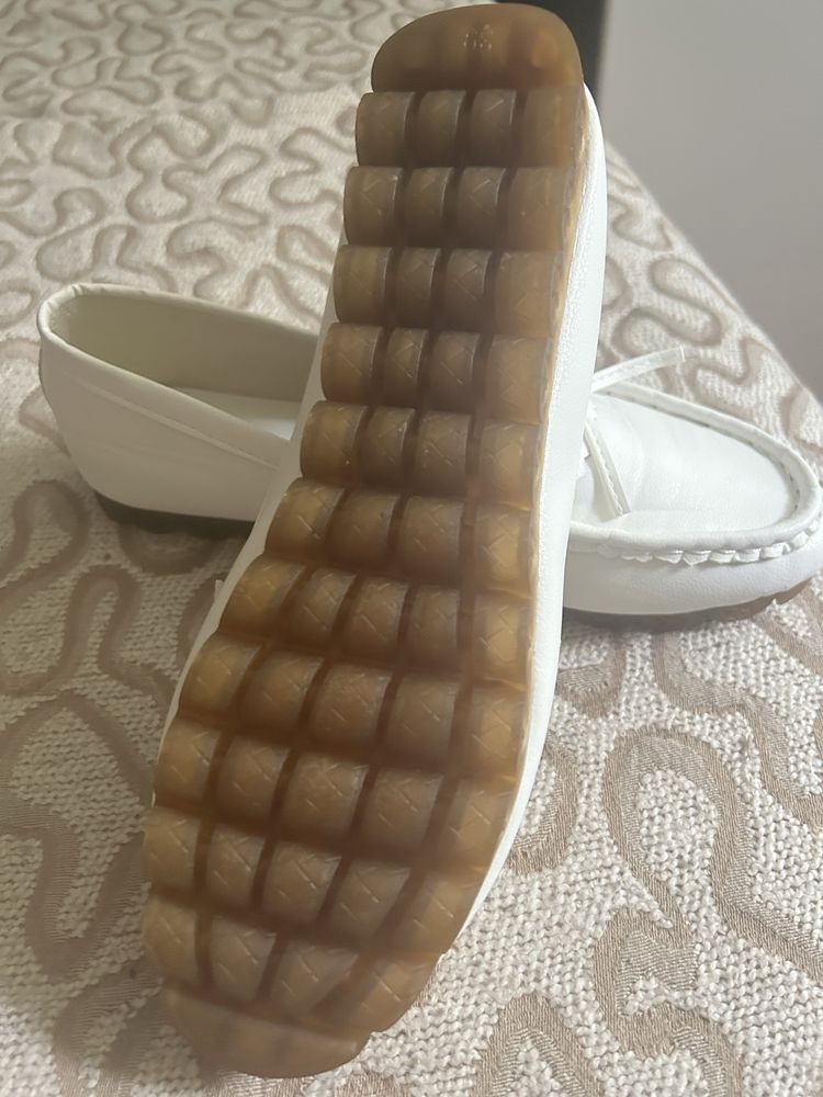 Продам макасины