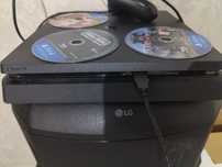 Продаю PS4 1TB . идеальное состояние