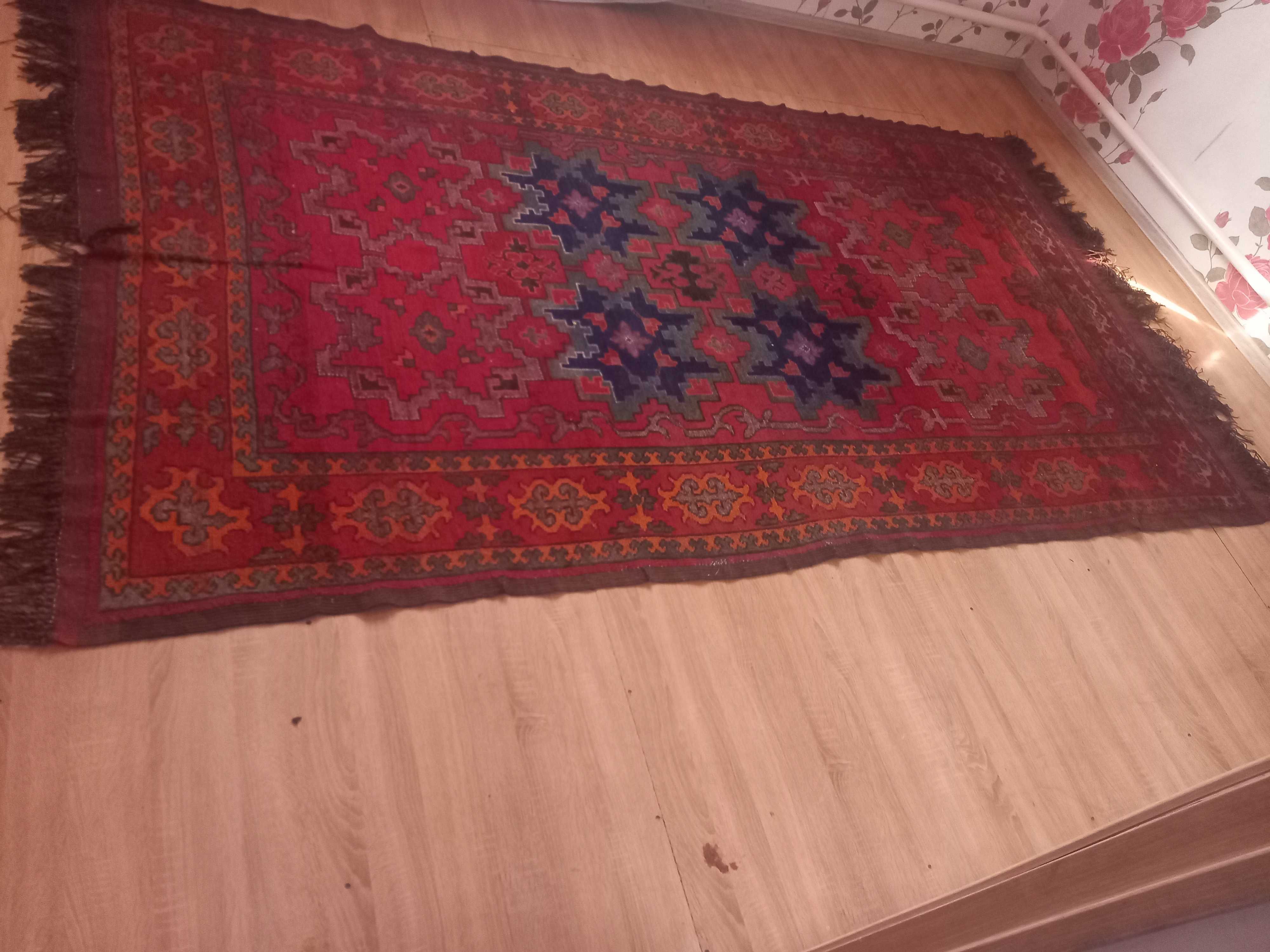 Араба кілем сатамын