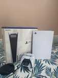Продам Playstation 5, + 2 джойстика +игры