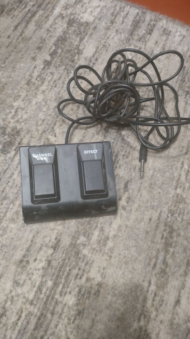 behringer gmx210(60 ват )2 динамика 10 размера