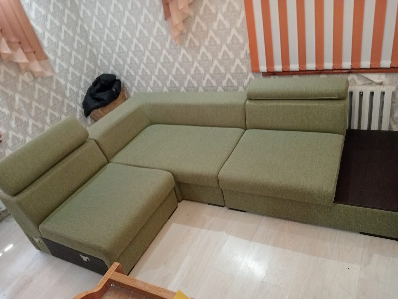 Продам диваны для