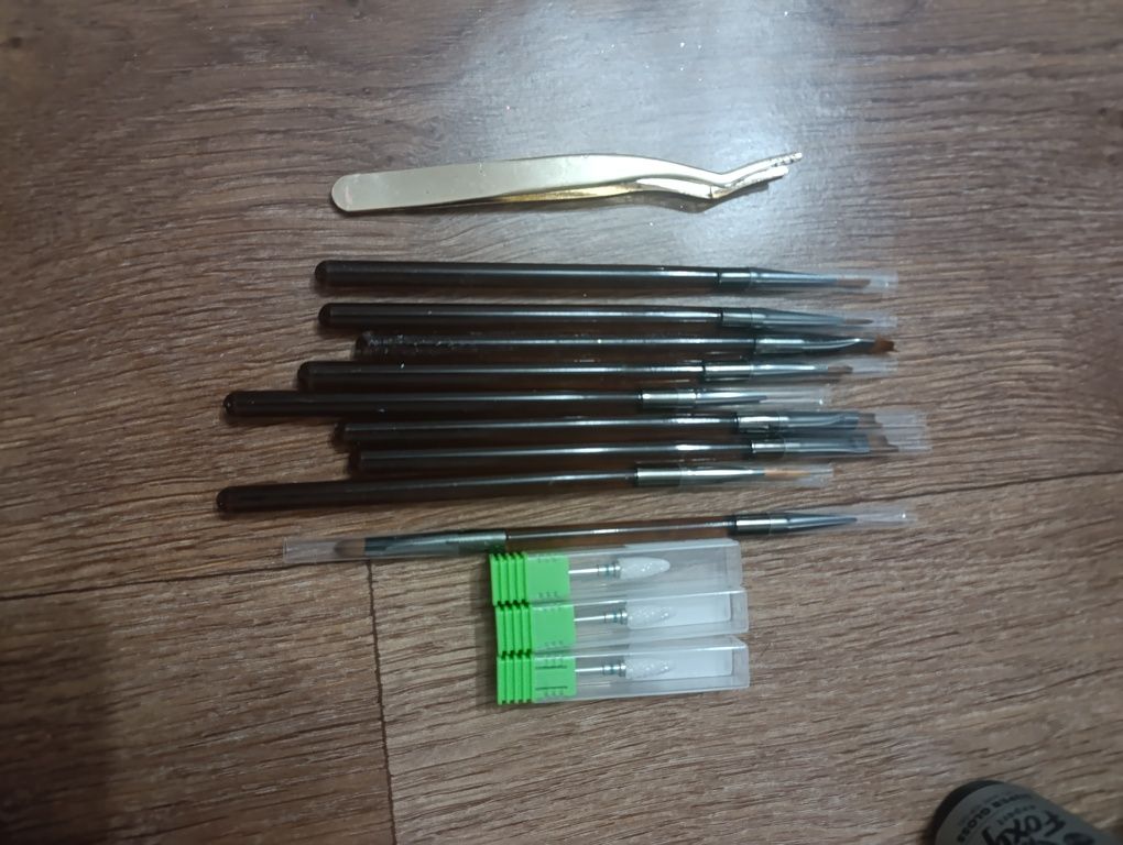 Продам всё для маникюра