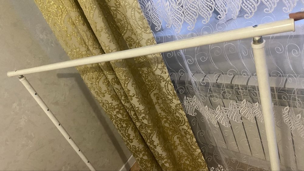 Продаи стойку вешалку икея