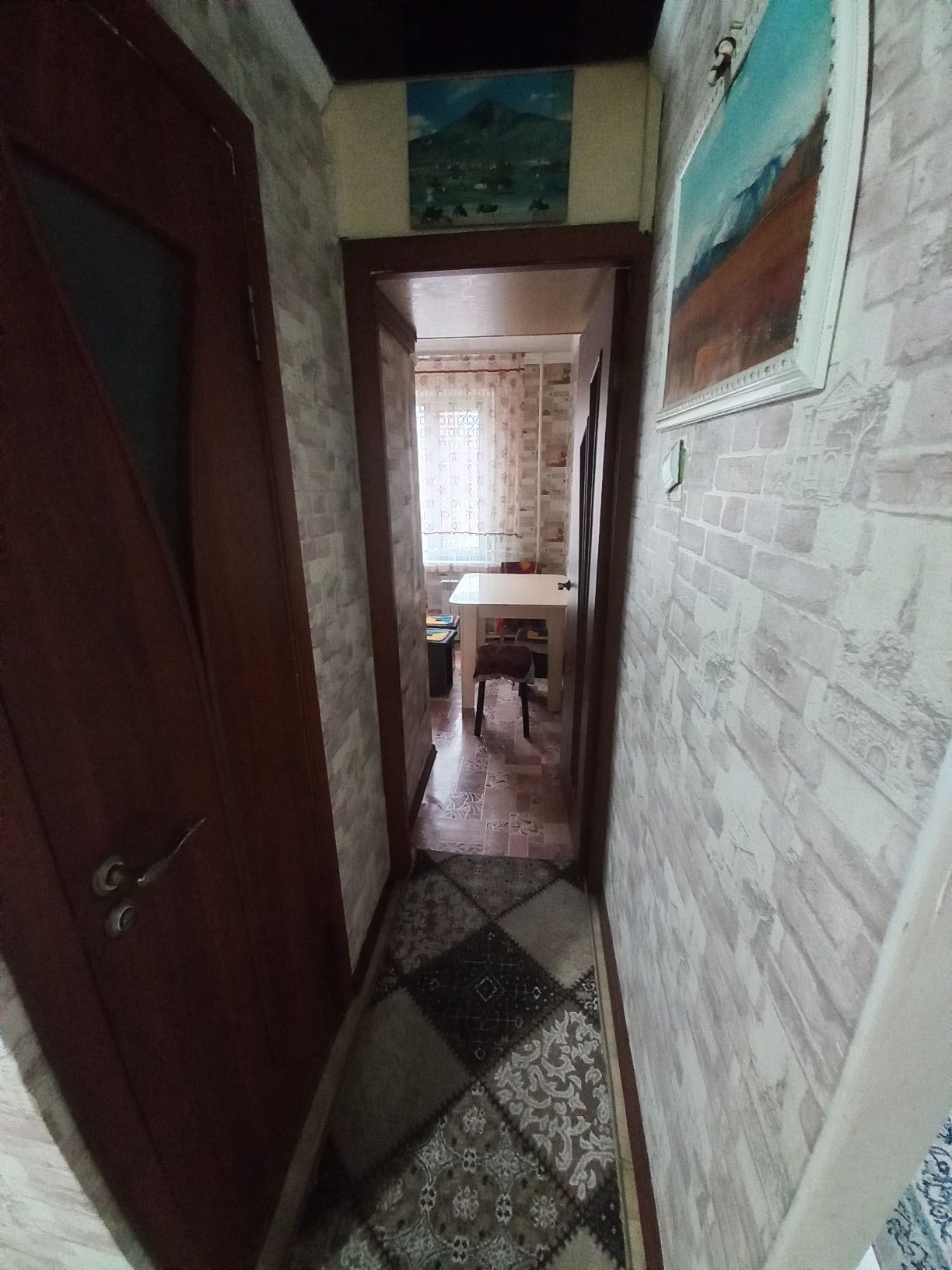 Продам 2 комнатную квартиру 43 кв.м. мкр. Жетысу  с мебелью От Хозяина