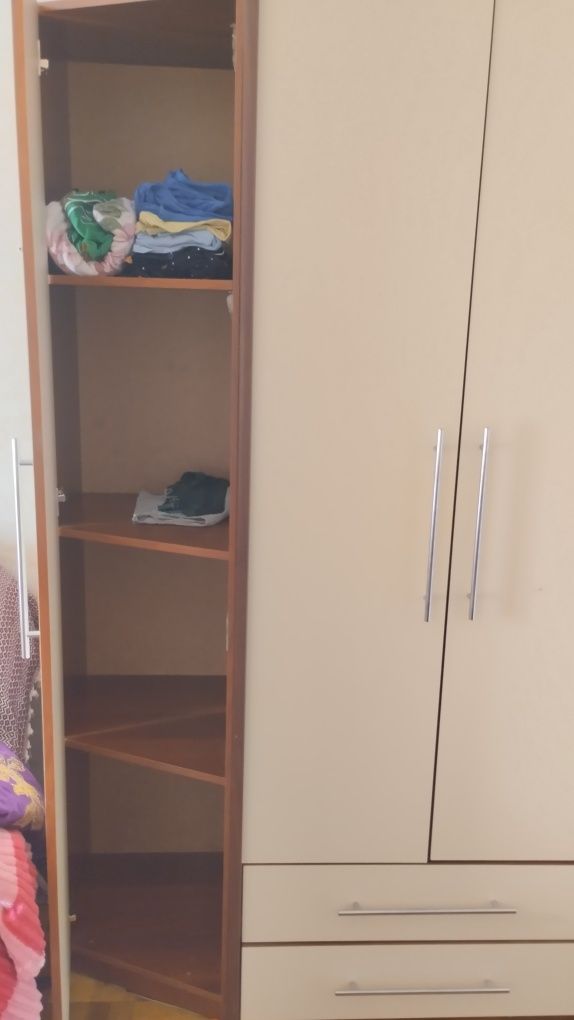 Продам шкаф для одежды