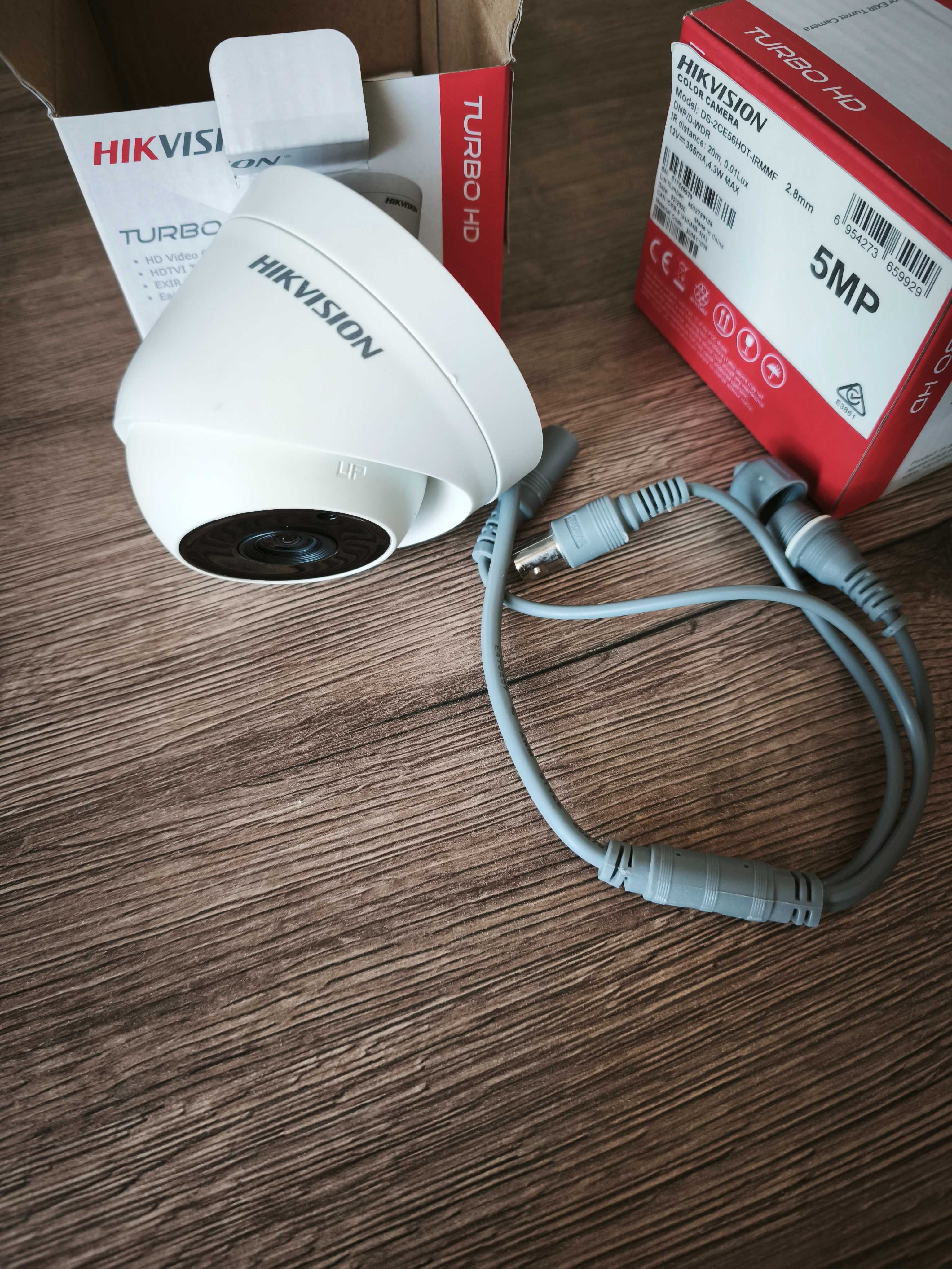 купольная видеокамера Hikvision DS-2CE56H0T-IRMMF (2,8 мм) HD TVI 5МП