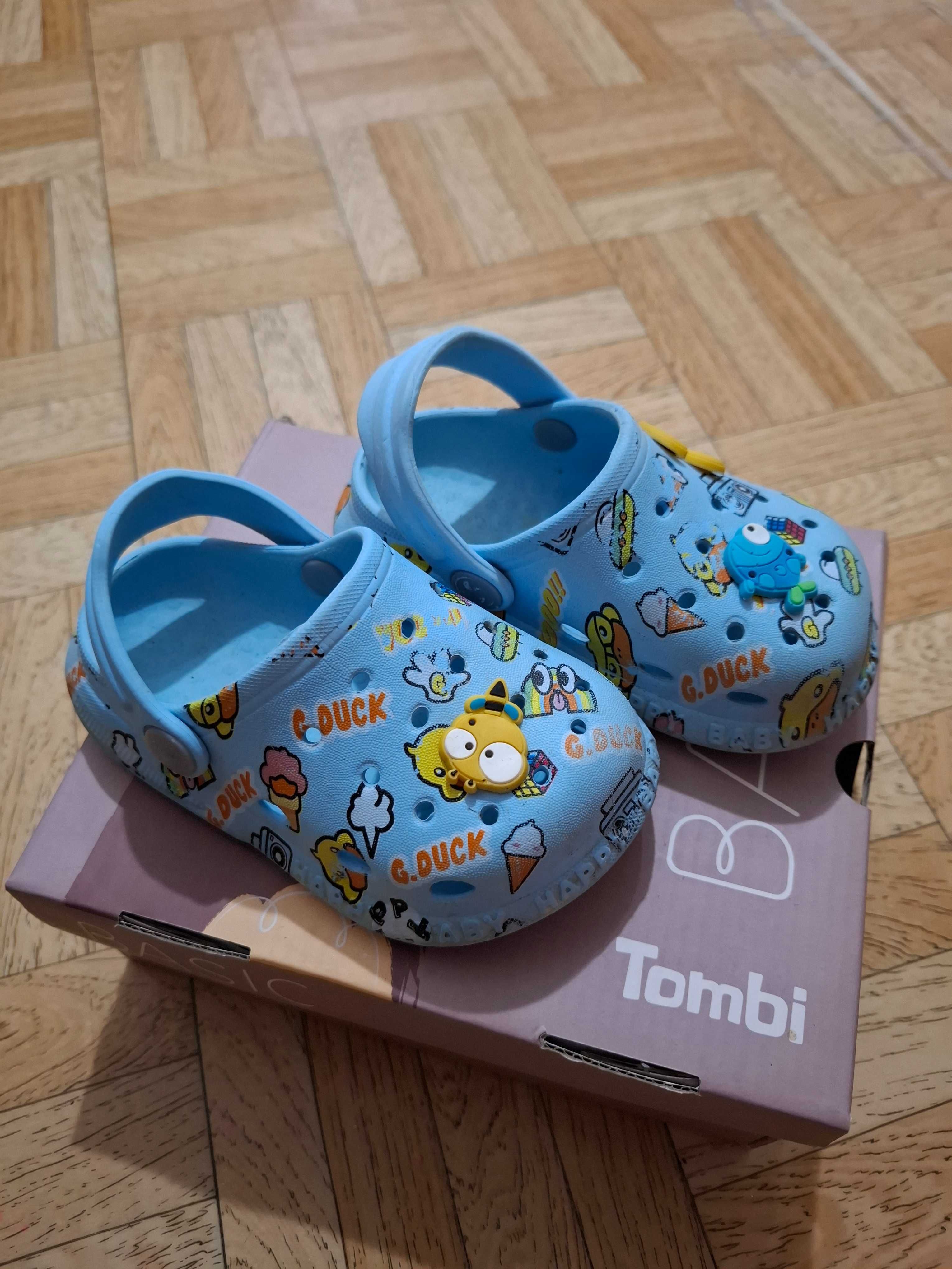Продам детскую обувь