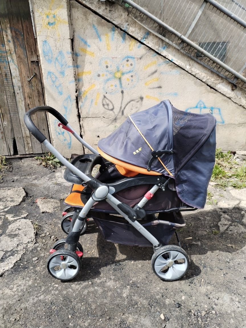 Продам коляску 15000т