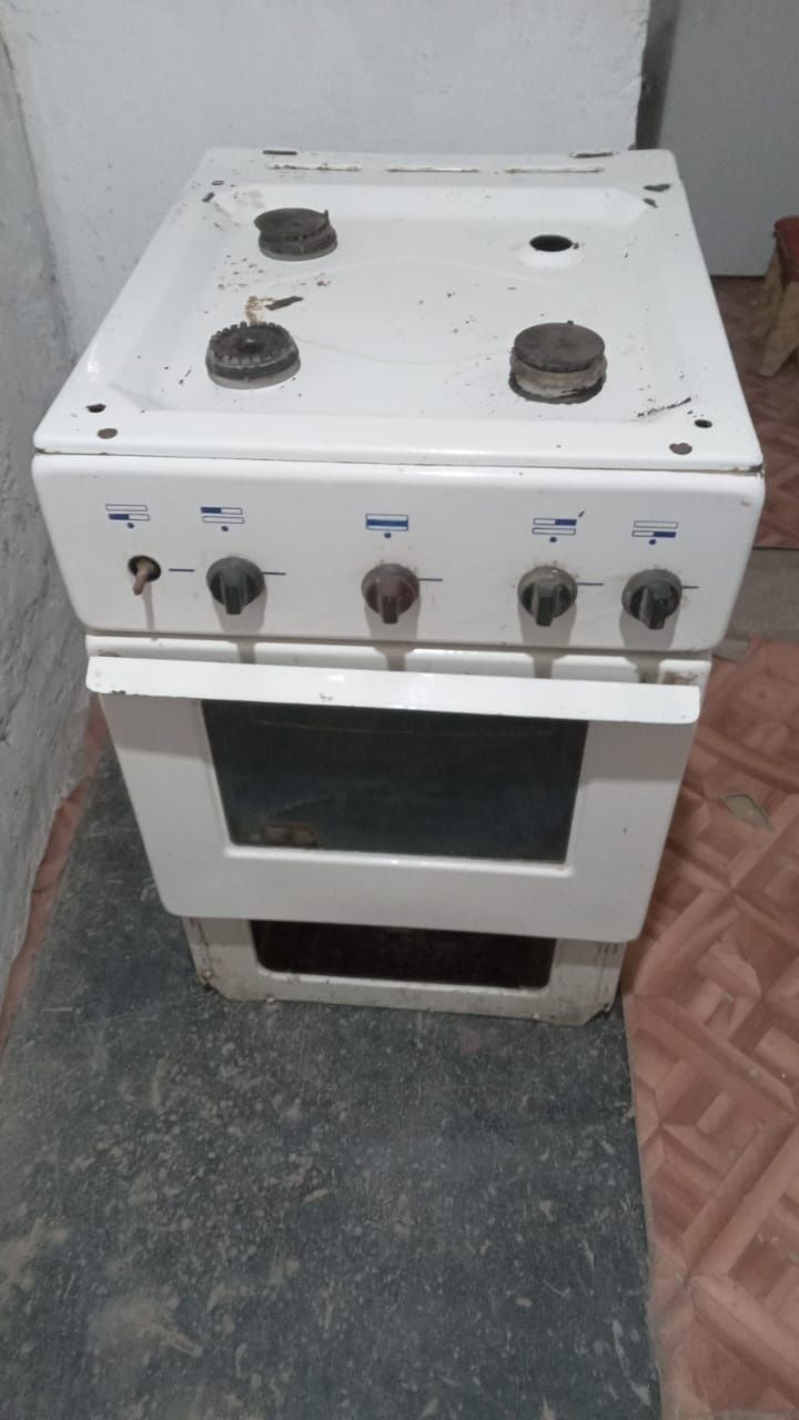 Продам газовую плиту