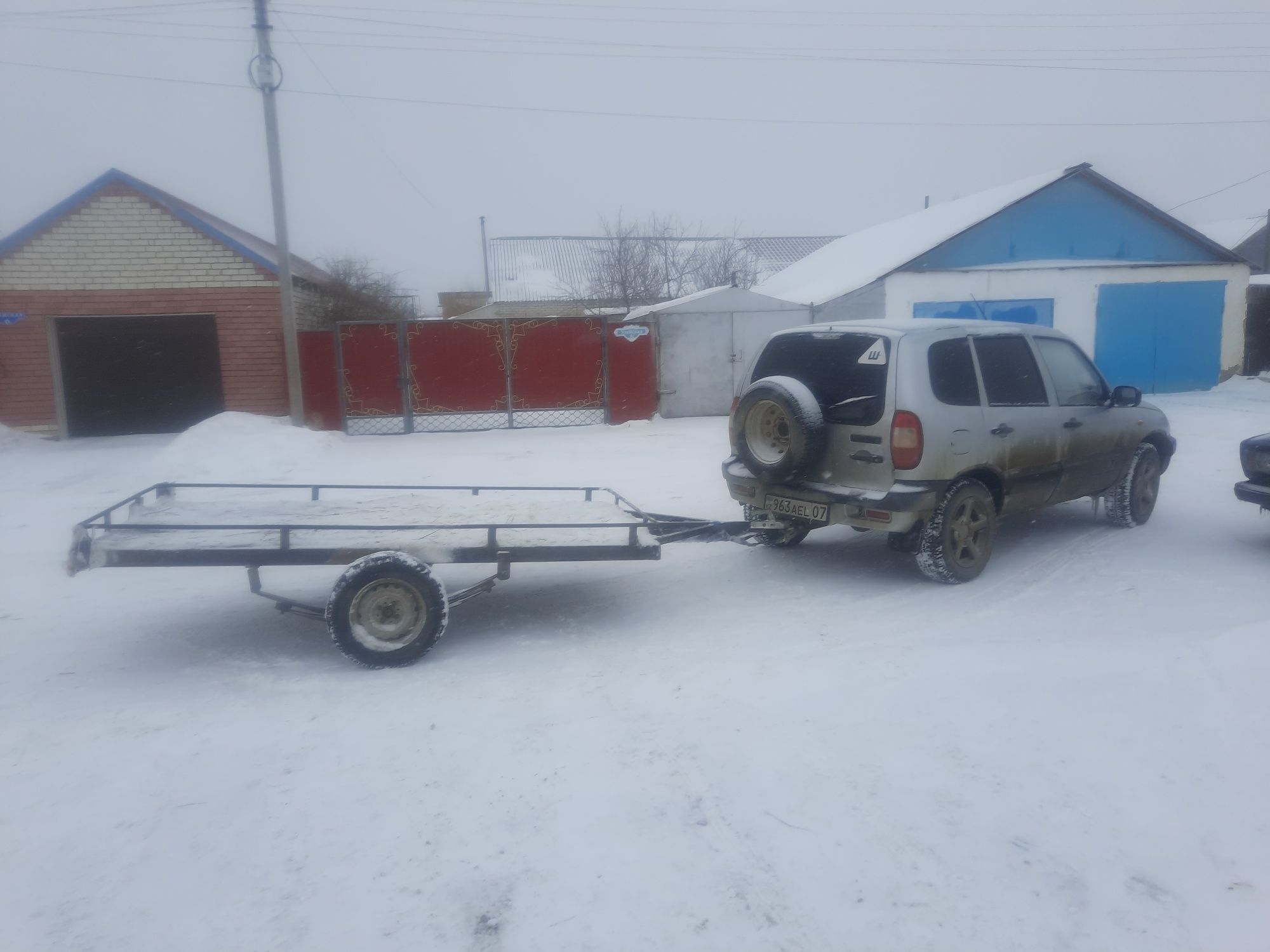 Продам 3 метровый прицеп. На рессоре.  Или можно обмен