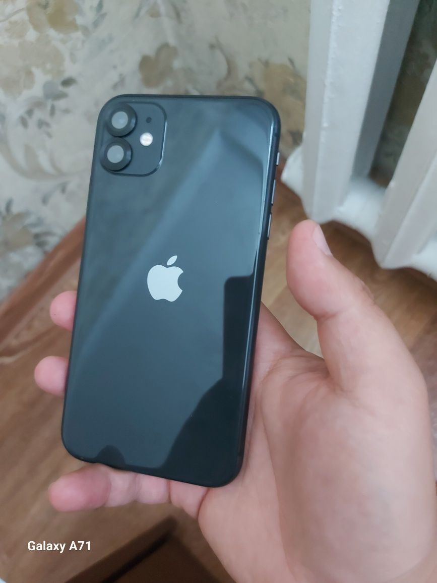 IPhone 11  на 128 г