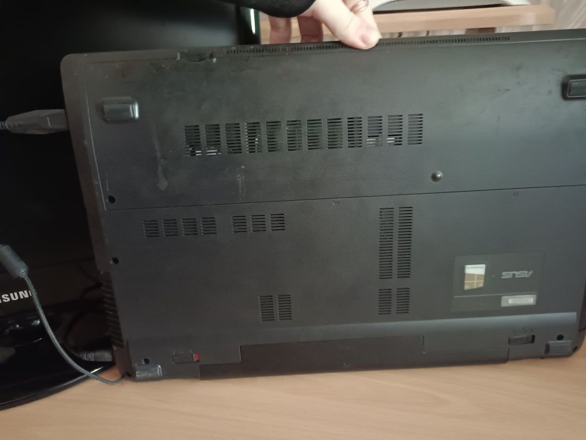 Продам ноутбук Asus x75v