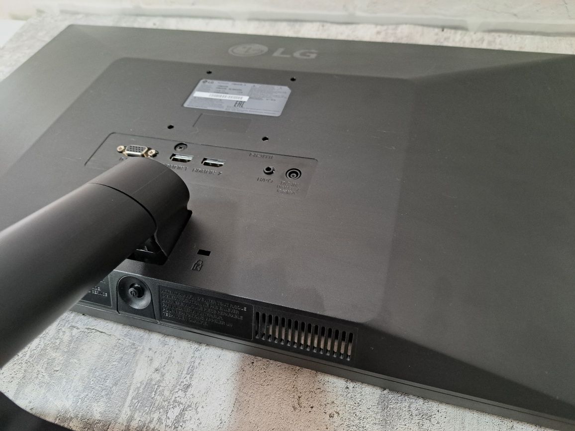 Продам монитор LG 24MK600M (идеал)