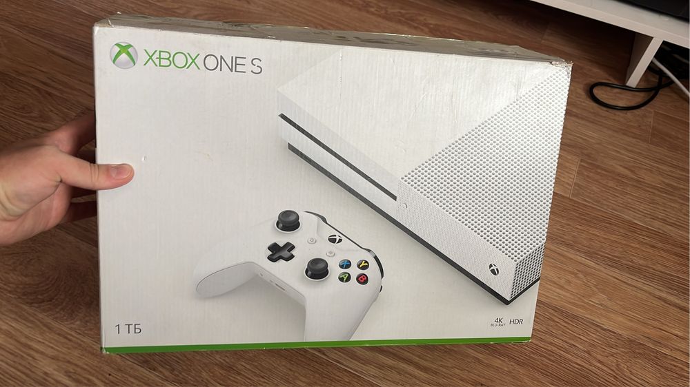 Продам Xbox One S