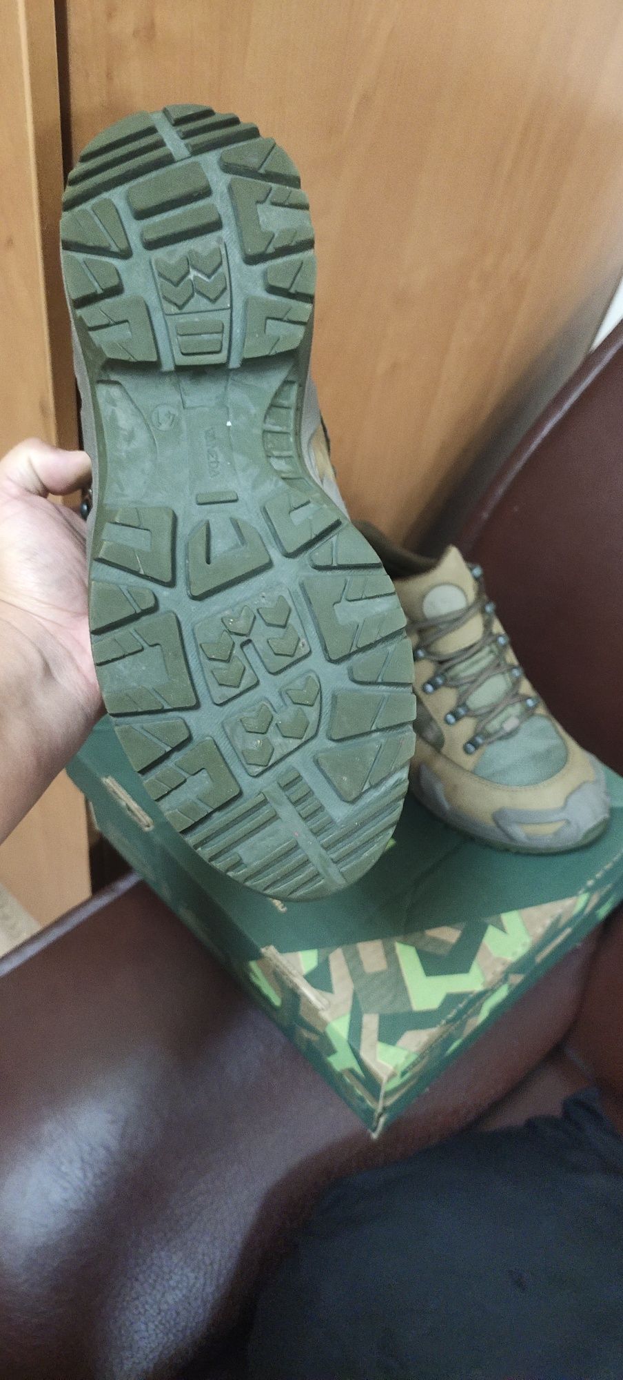 Продам военные кросовки