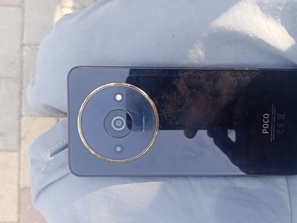Продам телефон Poco c61