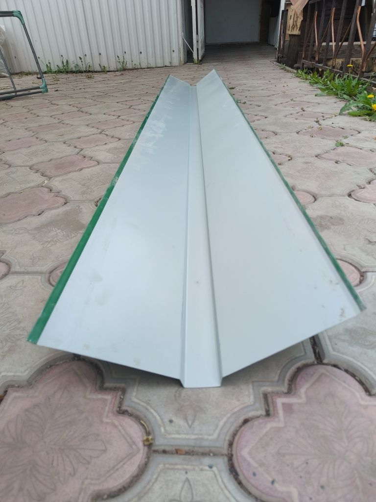 Конек и подоконник