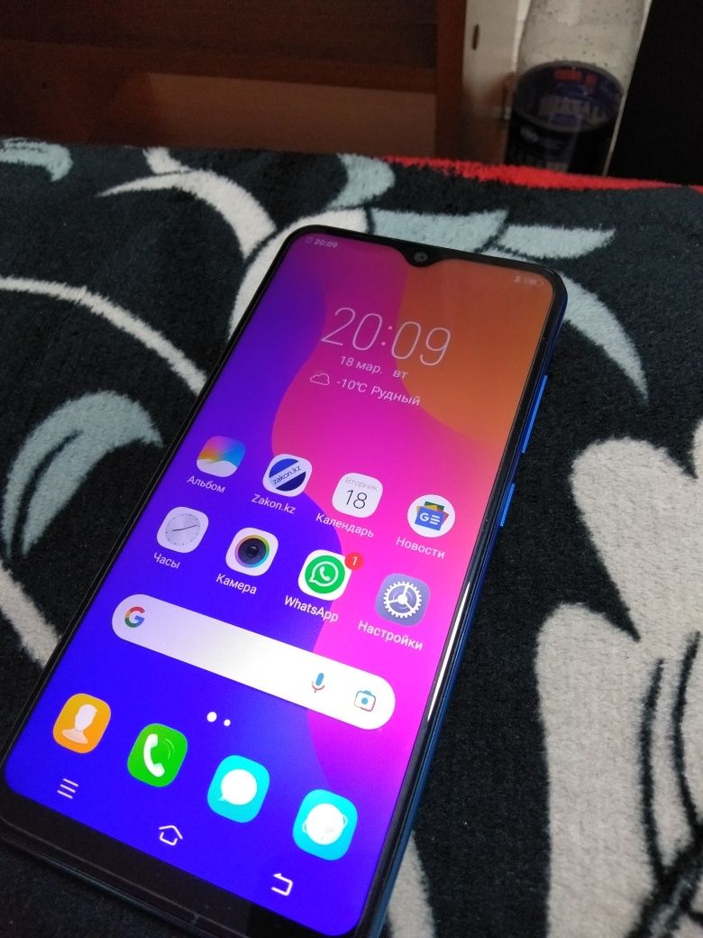 Продам смартфон Vivo Y91C