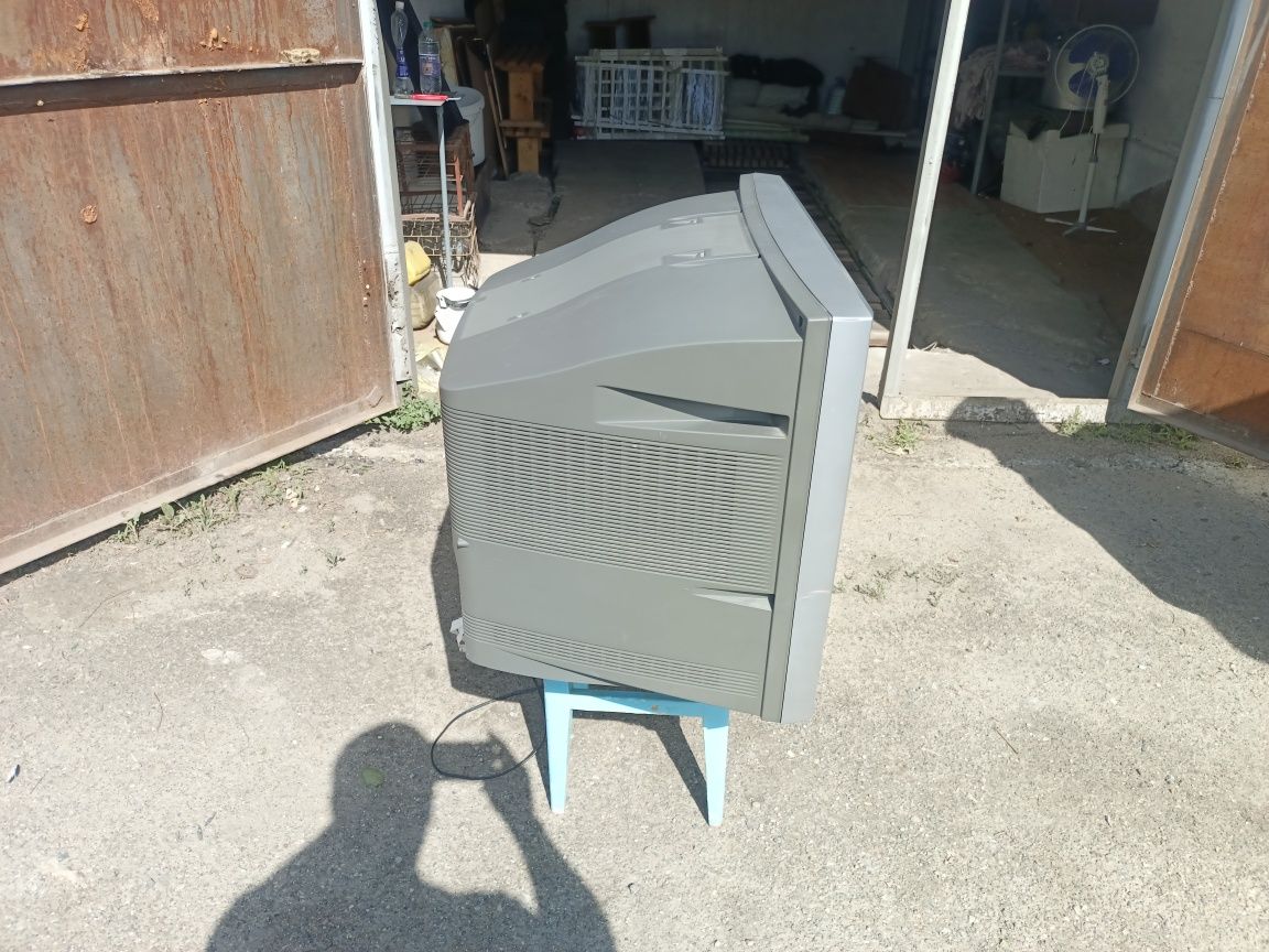 Продам телевизор