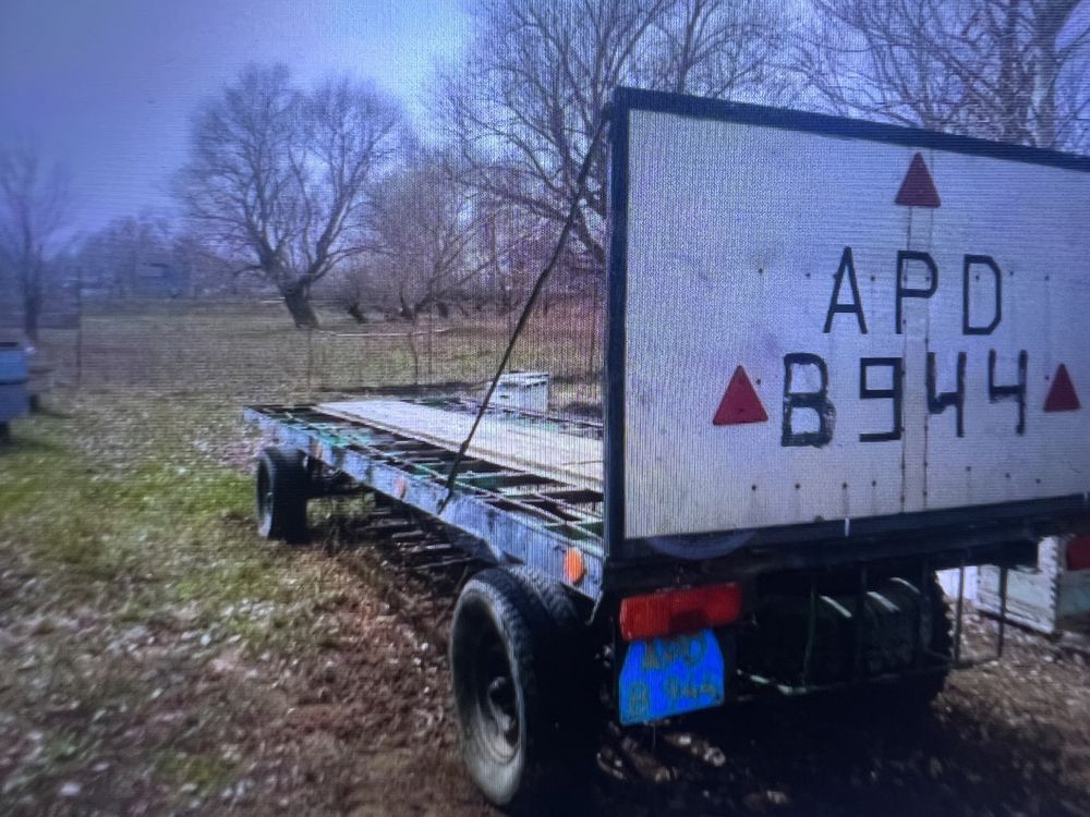 Пчелоприцеп, пчелопавильион