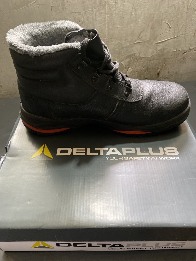 Защитный спец обувь от фирмы deltaplus