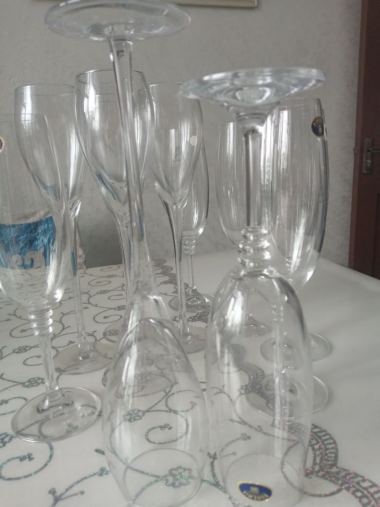 Продам бокалы английское хрустальное стекло.