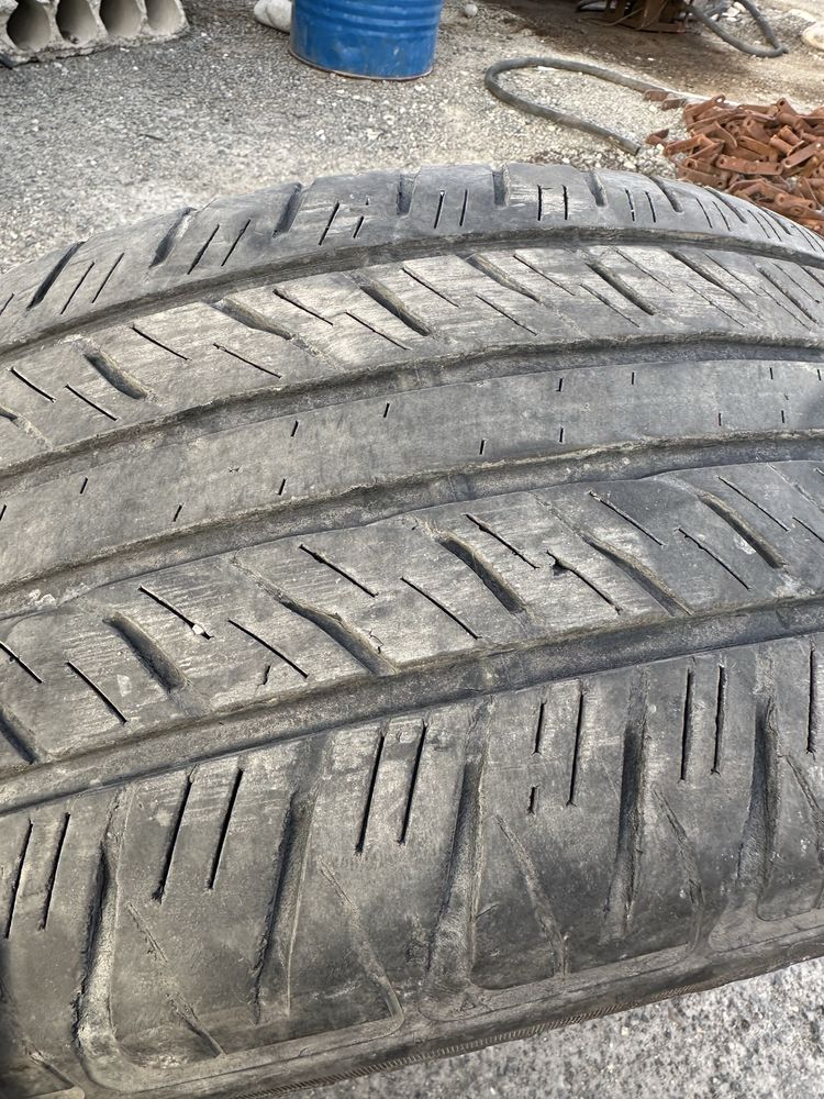 Продам резину летнюю. Dunlop 285/50/20
