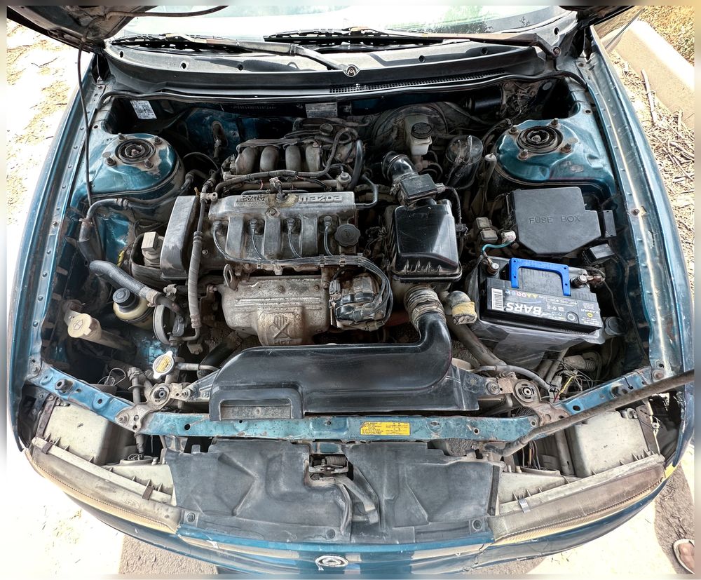 Mazda Cronos 2л