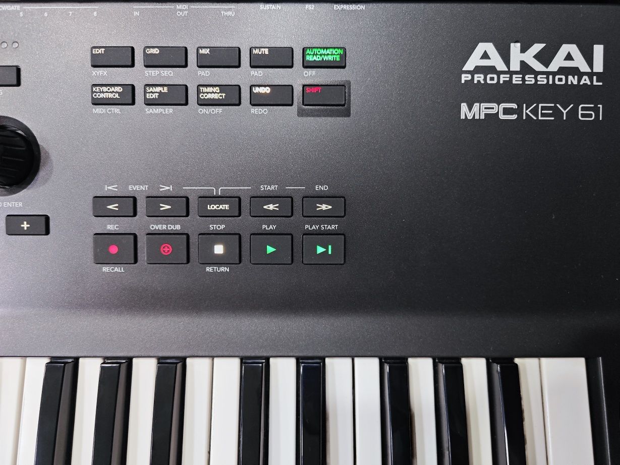 Синтезатор Akai MPC KEY 61