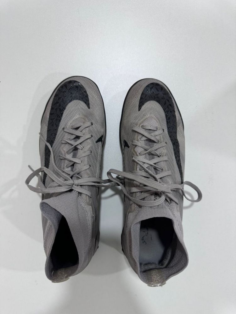 Сороконожки Air Zoom серые. Срочно