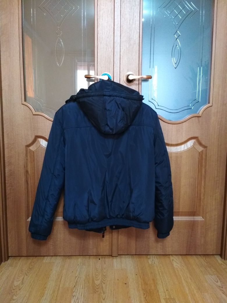 Продам куртк мужскую