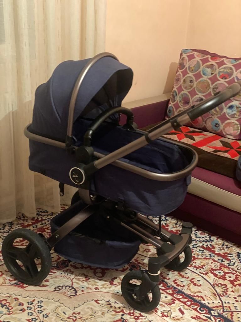 Коляска Алматы б.у.в отличном состояний!