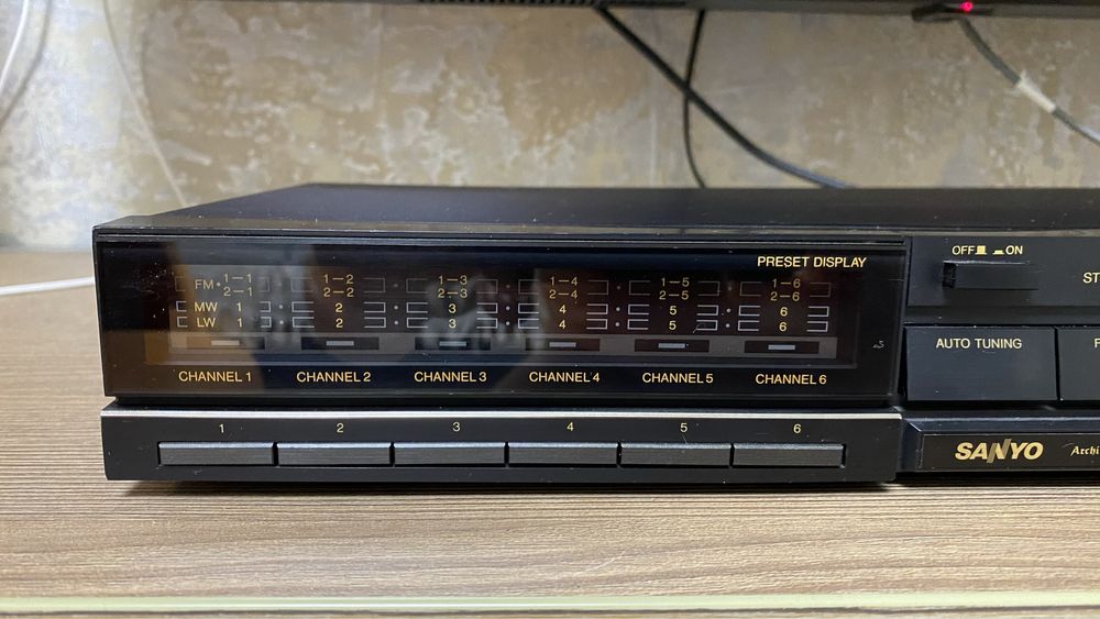 Цифровой фм тюнер/FM tuner SANYO JT 7120L