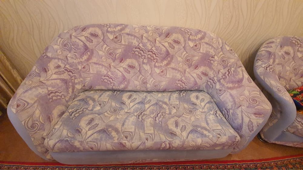 Продам диван и 2 кресла